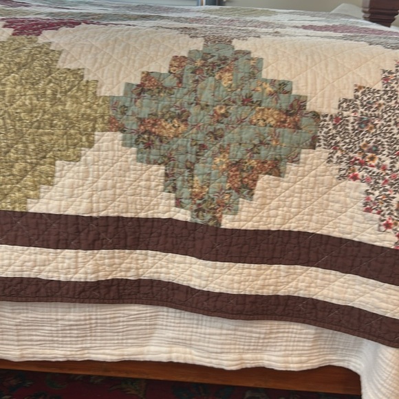 Quilt Patchwork King Bedspread in Cream Brown Green Red Vintage Family Estate - Picture 5 of 10